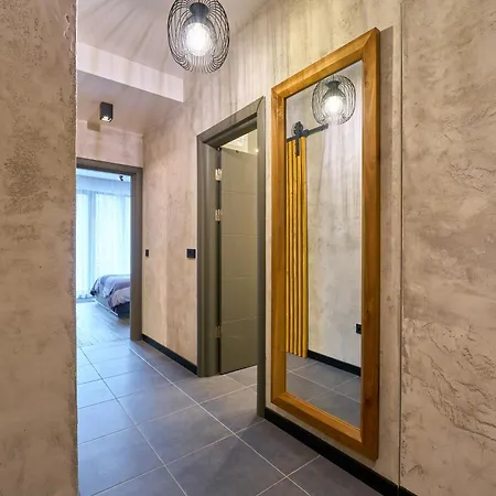 Lägenhet Luxury 2 Bedroom - Private Garden *