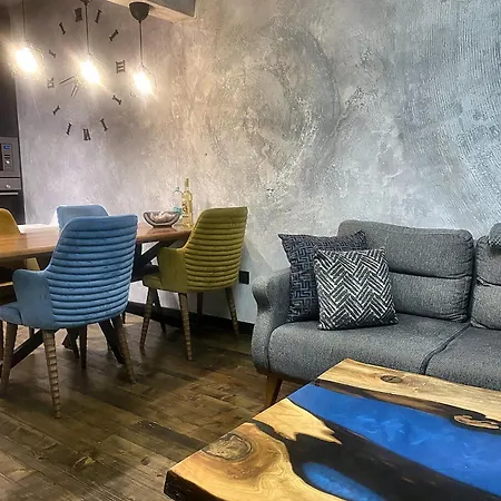 Luxury 2 Bedroom - Private Garden Sofya