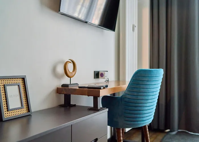 Luxury 2 Bedroom - Private Garden