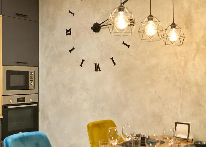 Luxury 2 Bedroom - Private Garden